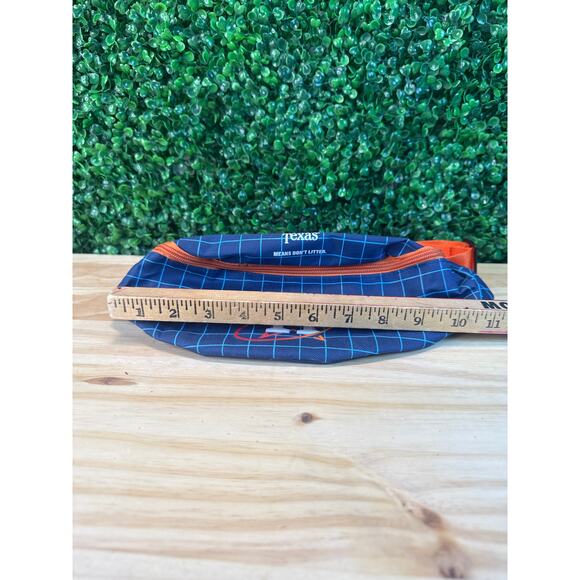 Houston Astros Baseball Fan Bundle Of NWT Adult Socks  Belt Bag Fanny Pack Large - Picture 6 of 8